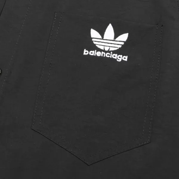 【2026】【BALENCIAGA  公式旗艦店】バレンシアガ   シャツ  ご好評に付き再入荷！