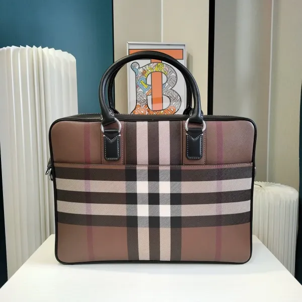 【2026】【BURBERRY 公式旗艦店】バーバリー ハンドバッグ 当日出荷 好評に付き再入荷!37*27*7CM 【2026】【BURBERRY 公式旗艦店】バーバリー ハンドバッグ 当日出荷 好評に付き再入荷!37*27*7CM