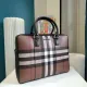 【2026】【BURBERRY 公式旗艦店】バーバリー ハンドバッグ 当日出荷 好評に付き再入荷!37*27*7CM 【2026】【BURBERRY 公式旗艦店】バーバリー ハンドバッグ 当日出荷 好評に付き再入荷!37*27*7CM