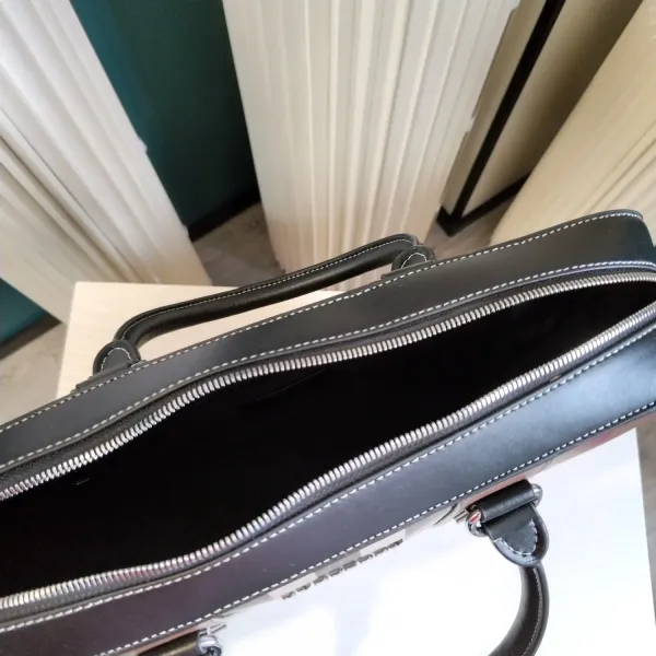 【2026】【BURBERRY 公式旗艦店】バーバリー ハンドバッグ 当日出荷 好評に付き再入荷!37*27*7CM 【2026】【BURBERRY 公式旗艦店】バーバリー ハンドバッグ 当日出荷 好評に付き再入荷!37*27*7CM