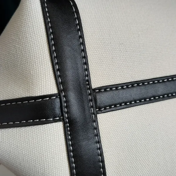 【2026】【BURBERRY 公式旗艦店】バーバリー ハンドバッグ 当日出荷 好評に付き再入荷!35*16*29CM 【2026】【BURBERRY 公式旗艦店】バーバリー ハンドバッグ 当日出荷 好評に付き再入荷!35*16*29CM