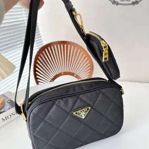 【2026】【PRADA 公式旗艦店】 プラダ 斜めがけバッグ当日出荷 好評に付き再入荷24*16CM 【2026】【PRADA 公式旗艦店】 プラダ 斜めがけバッグ当日出荷 好評に付き再入荷24*16CM