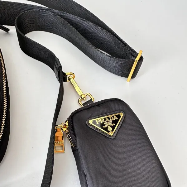 【2026】【PRADA 公式旗艦店】 プラダ 斜めがけバッグ当日出荷 好評に付き再入荷24*16CM 【2026】【PRADA 公式旗艦店】 プラダ 斜めがけバッグ当日出荷 好評に付き再入荷24*16CM