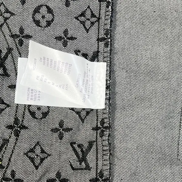 【2026】【LOUIS VUITTON 公式旗艦店】ルイヴィトン ジャケット着 好評に付き再入荷! 【2026】【LOUIS VUITTON 公式旗艦店】ルイヴィトン ジャケット着 好評に付き再入荷!