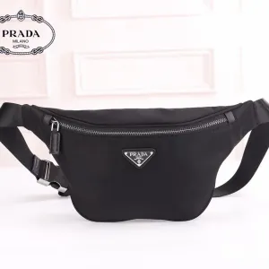 【2026】【PRADA 公式旗艦店】プラダ ウエストポーチ 当日出荷 好評に付き再入荷!30*17*6CM 【2026】【PRADA 公式旗艦店】プラダ ウエストポーチ 当日出荷 好評に付き再入荷!30*17*6CM