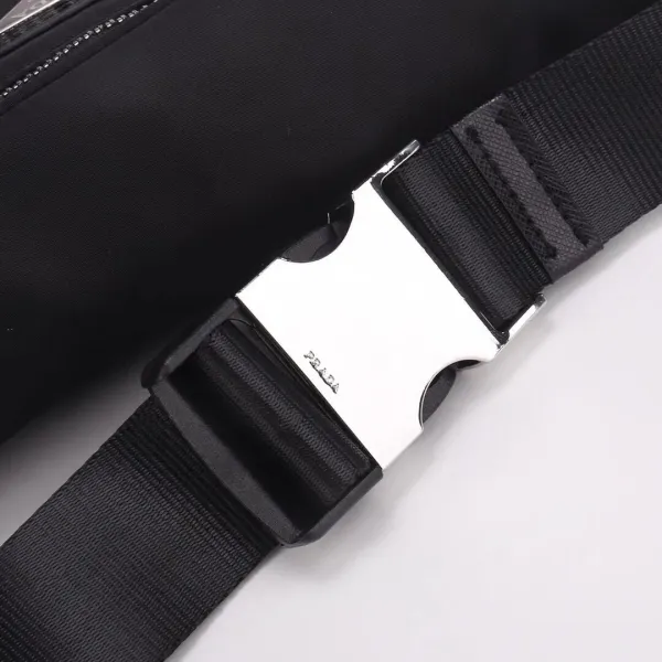 【2026】【PRADA 公式旗艦店】プラダ ウエストポーチ 当日出荷 好評に付き再入荷!30*17*6CM 【2026】【PRADA 公式旗艦店】プラダ ウエストポーチ 当日出荷 好評に付き再入荷!30*17*6CM