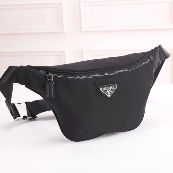 【2026】【PRADA 公式旗艦店】プラダ ウエストポーチ 当日出荷 好評に付き再入荷!30*17*6CM 【2026】【PRADA 公式旗艦店】プラダ ウエストポーチ 当日出荷 好評に付き再入荷!30*17*6CM