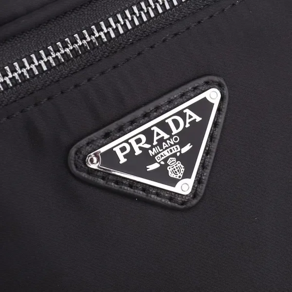 【2026】【PRADA 公式旗艦店】プラダ ウエストポーチ 当日出荷 好評に付き再入荷!30*17*6CM 【2026】【PRADA 公式旗艦店】プラダ ウエストポーチ 当日出荷 好評に付き再入荷!30*17*6CM