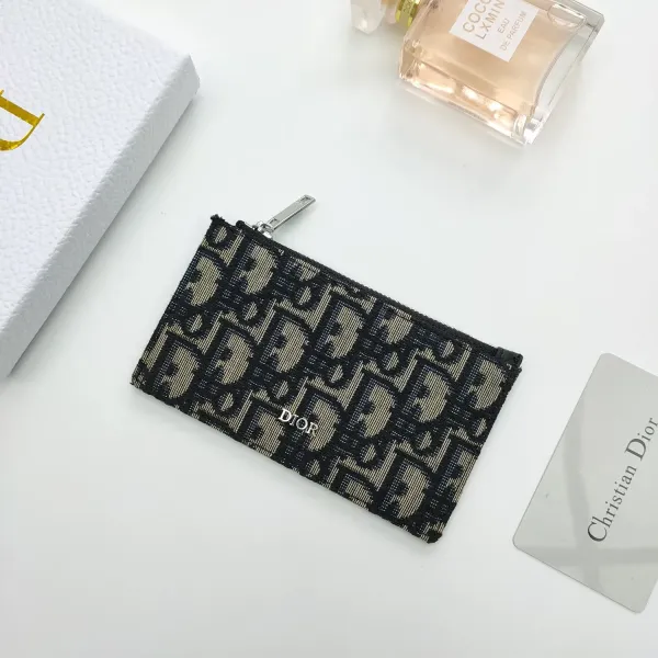 【2026】【DIOR 公式旗艦店】ディオール 財布 当日出荷 好評に付き再入荷!13.2*7.5CM 【2026】【DIOR 公式旗艦店】ディオール 財布 当日出荷 好評に付き再入荷!13.2*7.5CM