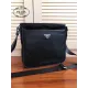 【2026】【PRADA  公式 旗艦店】プラダ  斜めがけバッグ 当日出荷 好評に付き再入荷！27*25.5*6CM