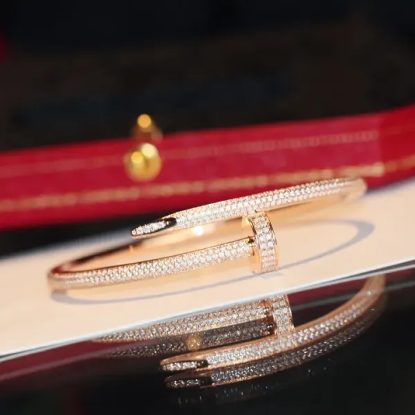 【2026】【CARTIER】ブレスレット、ファッションシンプルなスタイル 【2026】【CARTIER】ブレスレット、ファッションシンプルなスタイル