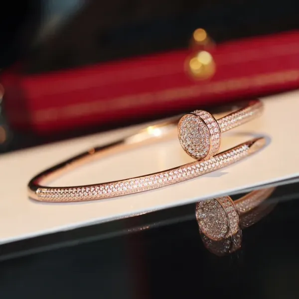 【2026】【CARTIER】ブレスレット、ファッションシンプルなスタイル 【2026】【CARTIER】ブレスレット、ファッションシンプルなスタイル