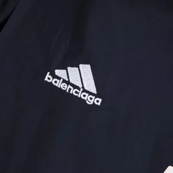 【2026】【BALENCIAGA 公式旗艦店】バレンシアガ シャツ ご好評に付き再入荷! 【2026】【BALENCIAGA 公式旗艦店】バレンシアガ シャツ ご好評に付き再入荷!