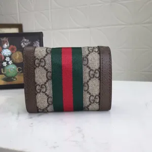 【2026】【GUCCI公式  旗艦店】グッチ  財布 当日出荷 好評に付き再入荷！12.5*10*3CM