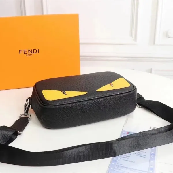 【2026】【FENDI  公式旗艦店】フェンディ クラッチバッグ当日出荷 好評に付き再入荷24*16*7CM