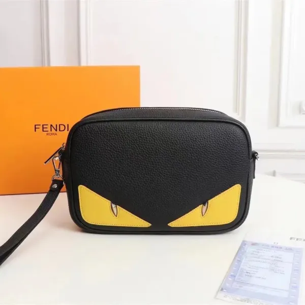 【2026】【FENDI  公式旗艦店】フェンディ クラッチバッグ当日出荷 好評に付き再入荷24*16*7CM