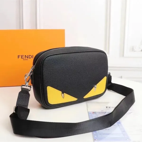 【2026】【FENDI  公式旗艦店】フェンディ クラッチバッグ当日出荷 好評に付き再入荷24*16*7CM