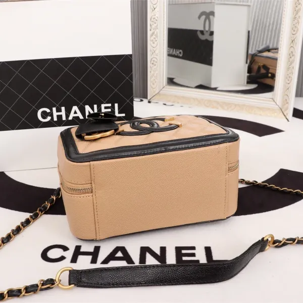 【2026】【CHANEL 公式旗艦店】シャネル  斜めがけバッグ 当日出荷好評に付き再入荷21*16*10CM