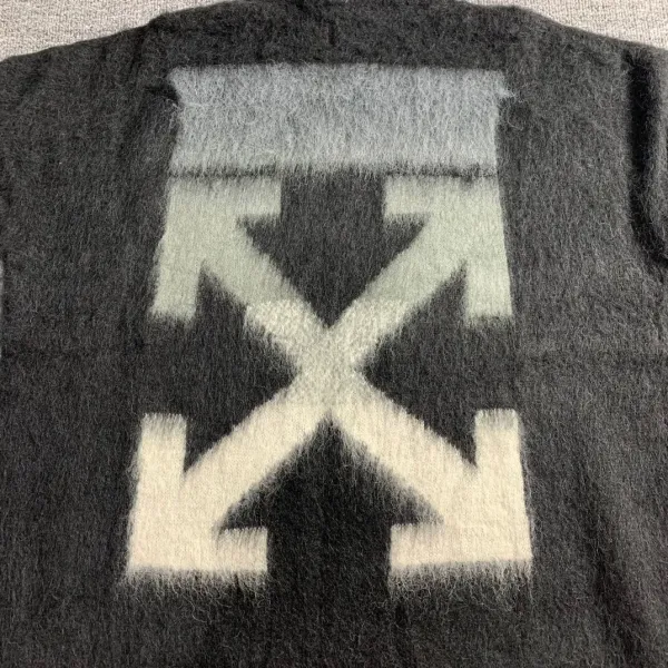 【2026】【OFF-WHITE 公式旗艦店】オフホワイト セーター好評に付き再入荷! 【2026】【OFF-WHITE 公式旗艦店】オフホワイト セーター好評に付き再入荷!