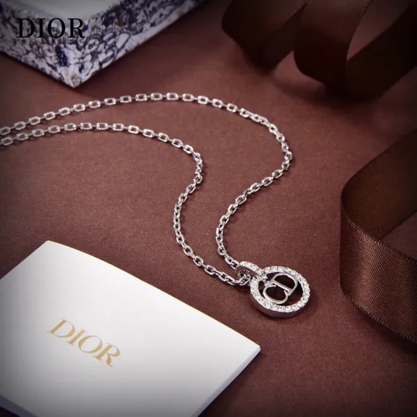 【2026】【DIOR】ネックレス、新しいネックレス万能シンプルファッションオーナメント 【2026】【DIOR】ネックレス、新しいネックレス万能シンプルファッションオーナメント