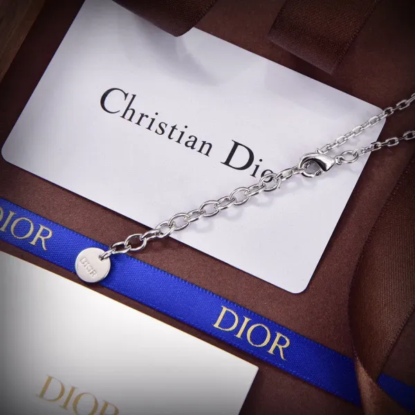 【2026】【DIOR】ネックレス、新しいネックレス万能シンプルファッションオーナメント 【2026】【DIOR】ネックレス、新しいネックレス万能シンプルファッションオーナメント