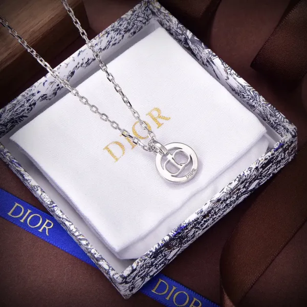 【2026】【DIOR】ネックレス、新しいネックレス万能シンプルファッションオーナメント 【2026】【DIOR】ネックレス、新しいネックレス万能シンプルファッションオーナメント