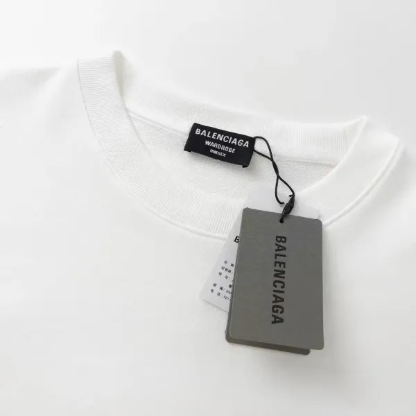 【2026】【BALENCIAGA 公式旗艦店】バレンシアガ 丸首の衛衣 スウェット ご好評に付き再入荷！