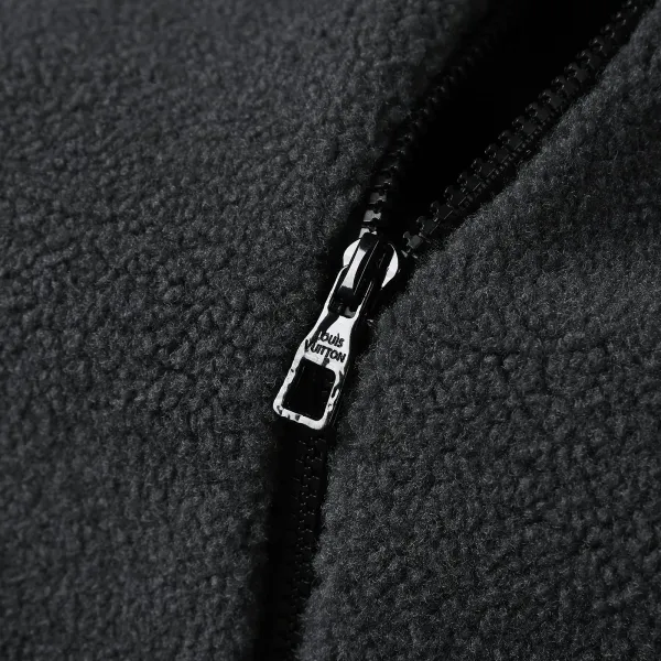 【2026】【LOUIS VUITTON 公式旗艦店】ルイヴィトン ジャケット着 好評に付き再入荷! 【2026】【LOUIS VUITTON 公式旗艦店】ルイヴィトン ジャケット着 好評に付き再入荷!