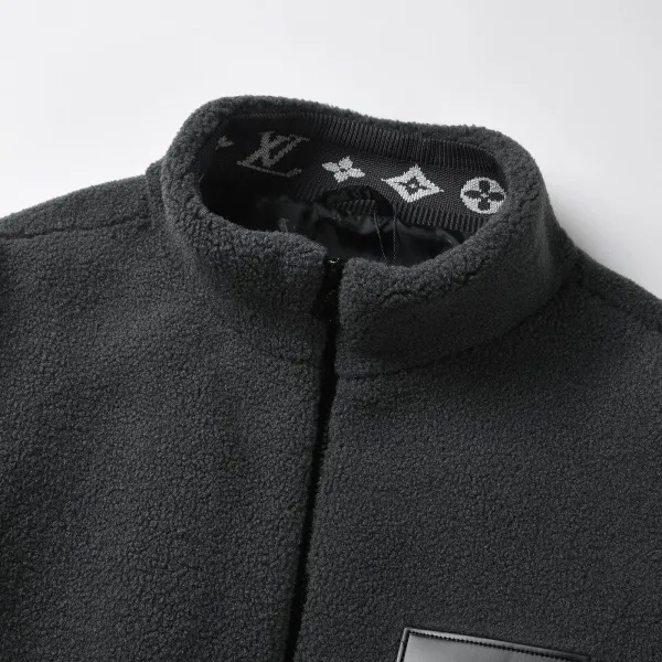 【2026】【LOUIS VUITTON 公式旗艦店】ルイヴィトン ジャケット着 好評に付き再入荷! 【2026】【LOUIS VUITTON 公式旗艦店】ルイヴィトン ジャケット着 好評に付き再入荷!