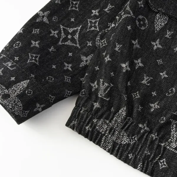 【2026】【LOUIS VUITTON 公式旗艦店】ルイヴィトン ジャケット着 好評に付き再入荷! 【2026】【LOUIS VUITTON 公式旗艦店】ルイヴィトン ジャケット着 好評に付き再入荷!