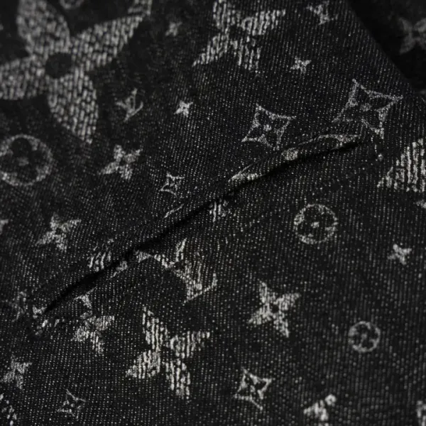 【2026】【LOUIS VUITTON 公式旗艦店】ルイヴィトン ジャケット着 好評に付き再入荷! 【2026】【LOUIS VUITTON 公式旗艦店】ルイヴィトン ジャケット着 好評に付き再入荷!
