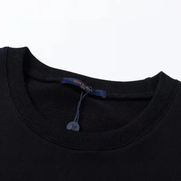 【2026】【LOUIS VUITTON 公式旗艦店】ルイヴィトン 丸首の衛衣 スウェットご好評に付き再入荷! 【2026】【LOUIS VUITTON 公式旗艦店】ルイヴィトン 丸首の衛衣 スウェットご好評に付き再入荷!