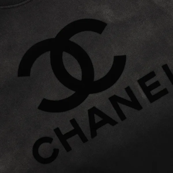 【2026】【CHANEL 公式旗艦店】シャネル 丸首の衛衣 スウェットご好評に付き再入荷! 【2026】【CHANEL 公式旗艦店】シャネル 丸首の衛衣 スウェットご好評に付き再入荷!