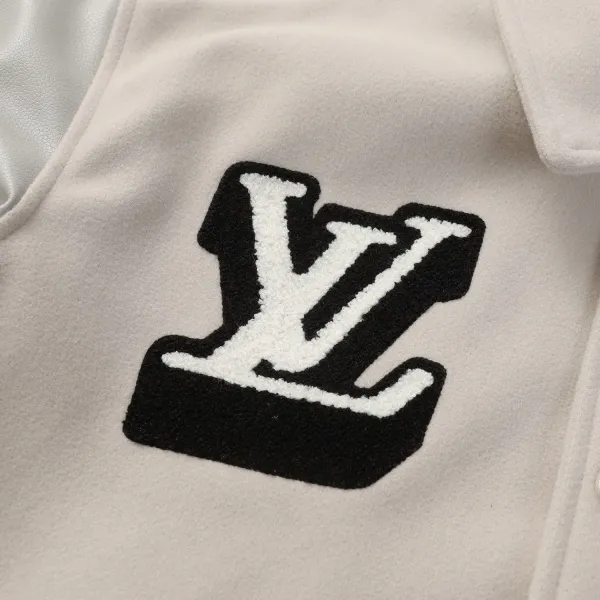 【2026】【LOUIS VUITTON 公式旗艦店】ルイヴィトン ジャケット着 好評に付き再入荷! 【2026】【LOUIS VUITTON 公式旗艦店】ルイヴィトン ジャケット着 好評に付き再入荷!