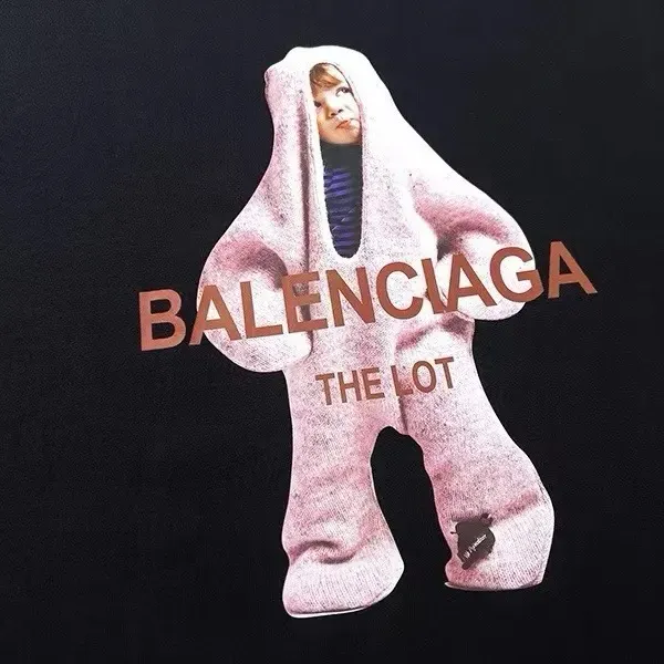 【2026】【BALENCIAGA  公式旗艦店】バレンシアガ  丸首の衛衣 スウェットご好評に付き再入荷！