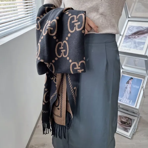【2026】【GUCCI グッチ】スカーフ70*180CM 【2026】【GUCCI グッチ】スカーフ70*180CM