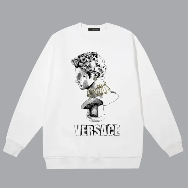 【2026】【VERSACE 公式旗艦店】ヴェルサーチ 丸首の衛衣 スウェットご好評に付き再入荷! 【2026】【VERSACE 公式旗艦店】ヴェルサーチ 丸首の衛衣 スウェットご好評に付き再入荷!