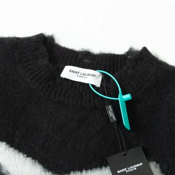 【2026】【SAINT LAURENT  公式旗艦店】サンローラン  セーター好評に付き再入荷！