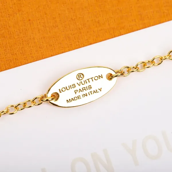 【2026】【 LOUIS VUITTON】ブレスレット、ファッションシンプルなスタイル 【2026】【 LOUIS VUITTON】ブレスレット、ファッションシンプルなスタイル