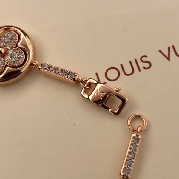 【2026】LV【 LOUIS VUITTON】ブレスレット、ファッションシンプルなスタイル 【2026】LV【 LOUIS VUITTON】ブレスレット、ファッションシンプルなスタイル