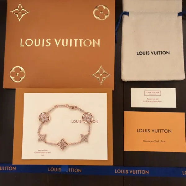 【2026】LV【 LOUIS VUITTON】ブレスレット、ファッションシンプルなスタイル 【2026】LV【 LOUIS VUITTON】ブレスレット、ファッションシンプルなスタイル