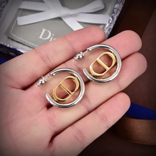 【2026】【DIOR】ディオール ファッションスタイルのイヤリング 【2026】【DIOR】ディオール ファッションスタイルのイヤリング