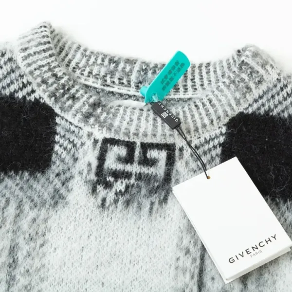 【2026】【GIVENCHY 公式旗艦店】ジバンシー セーター好評に付き再入荷! 【2026】【GIVENCHY 公式旗艦店】ジバンシー セーター好評に付き再入荷!