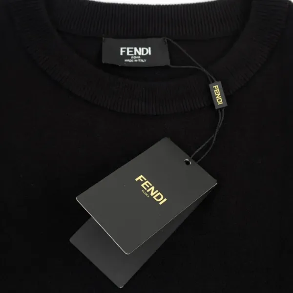 【2026】【FENDI 公式旗艦店】 フェンディ セーター好評に付き再入荷! 【2026】【FENDI 公式旗艦店】 フェンディ セーター好評に付き再入荷!