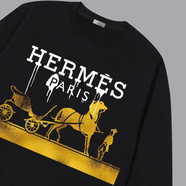 【2026】【HERMES 公式旗艦店】エルメス 丸首の衛衣 スウェットご好評に付き再入荷! 【2026】【HERMES 公式旗艦店】エルメス 丸首の衛衣 スウェットご好評に付き再入荷!
