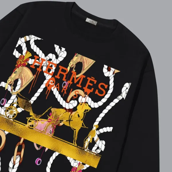 【2026】【HERMES 公式旗艦店】エルメス 丸首の衛衣 スウェットご好評に付き再入荷! 【2026】【HERMES 公式旗艦店】エルメス 丸首の衛衣 スウェットご好評に付き再入荷!