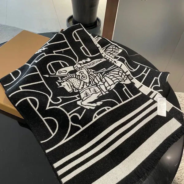 【2026】【BURBERRY バーバリー】スカーフ33*188CM 【2026】【BURBERRY バーバリー】スカーフ33*188CM