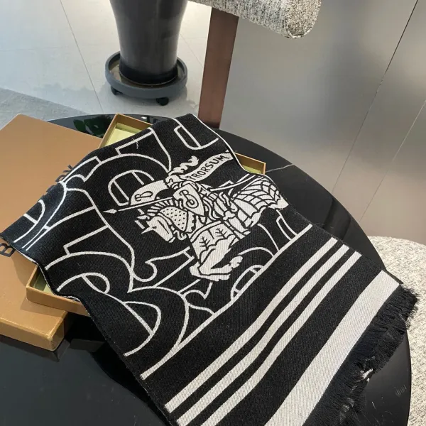 【2026】【BURBERRY バーバリー】スカーフ33*188CM 【2026】【BURBERRY バーバリー】スカーフ33*188CM