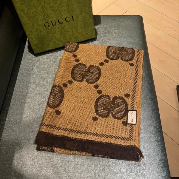 【2026】【GUCCI グッチ】スカーフ45*195CM 【2026】【GUCCI グッチ】スカーフ45*195CM