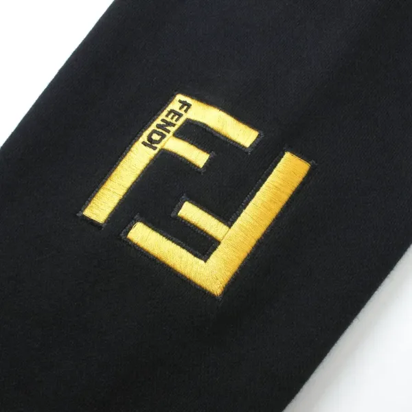 【2026】【FENDI 公式旗艦店】フェンディ 丸首の衛衣 スウェットご好評に付き再入荷! 【2026】【FENDI 公式旗艦店】フェンディ 丸首の衛衣 スウェットご好評に付き再入荷!